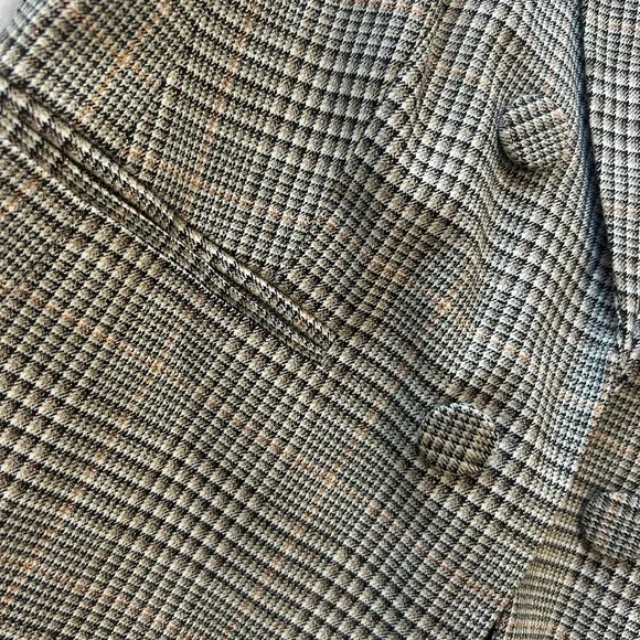 Classic Checkered Blazer - Picture 3 of 5